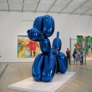 Balloon Dog Sculpture - Jeff Koons